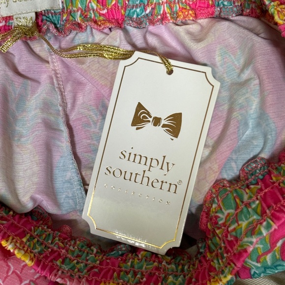 Simply Southern NWT Pineapple 🍍 print pink lounge shorts  S/M - Picture 6 of 9